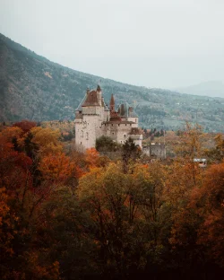 Top 12 des châteaux en Auvergne en 2026